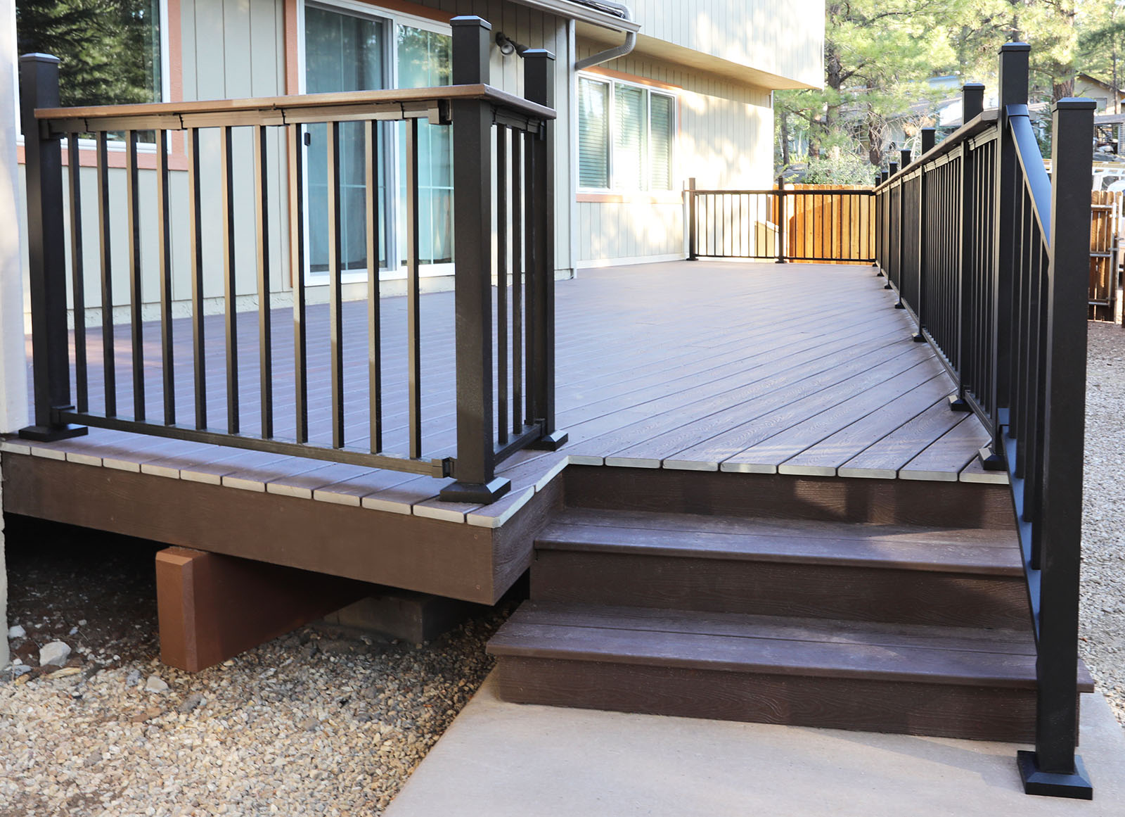 Trex decking with Signature railing and Trex Cocktail rail in Flagstaff AZ