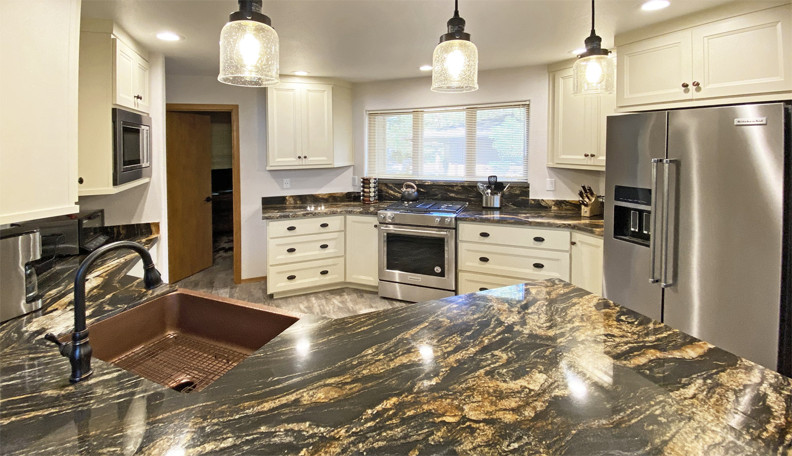 Custom kitchen in Forest Highlands