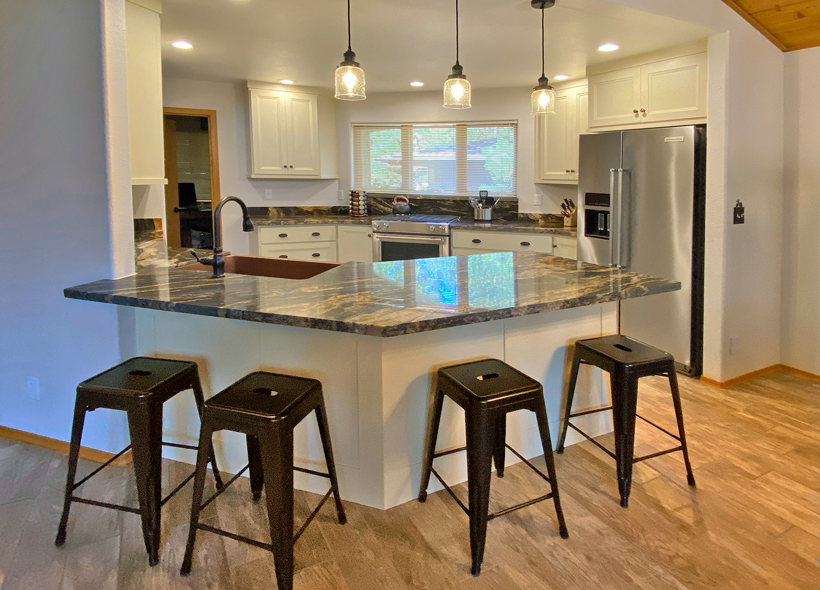 Kitchen remodel in a luxury cabin